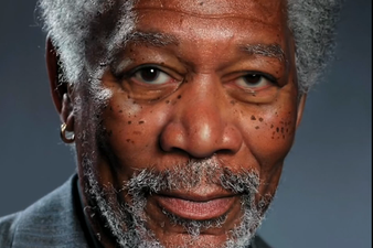 Artist painted a portrait of Morgan Freeman using only his fingers and iPad