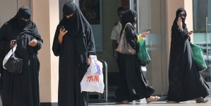 Saudi sheikh issued a fatwa allowing men to eat their wives
