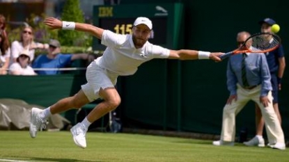 Record heat at Wimbledon causes issues for ball boy, players