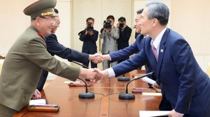 South Korea halts propaganda broadcasts as Koreas reach deal