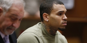 I’m coming: Chris Brown tells fans
