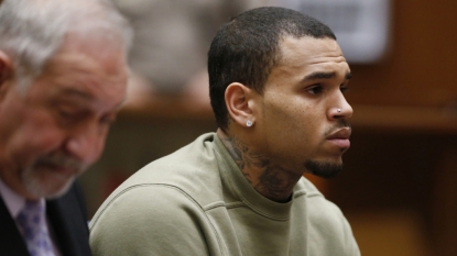 I’m coming: Chris Brown tells fans
