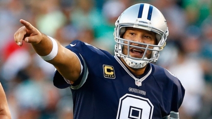 Dallas Cowboys Quarterback Tony Romo Breaks Left Clavicle, Expected to Miss 8