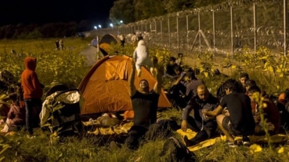 Migrant crisis: Dozens head for Croatia as Hungary border sealed