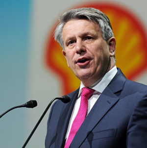 Shell CEO sees first signs of oil price recovery