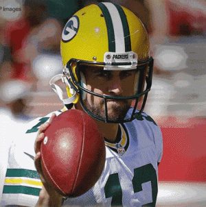 Aaron Rodgers plays okay in win on the road