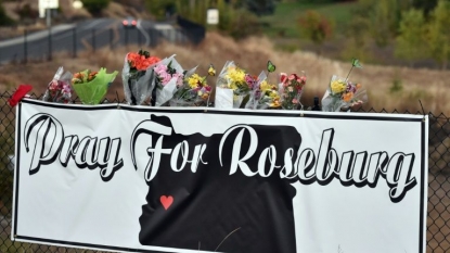 Parents, teenagers among those killed in Oregon school shooting