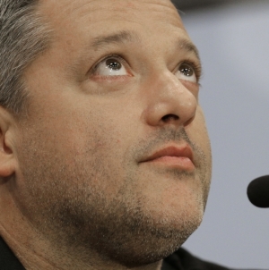Tony Stewart announces he will retire from NASCAR’s Sprint Cup Series after